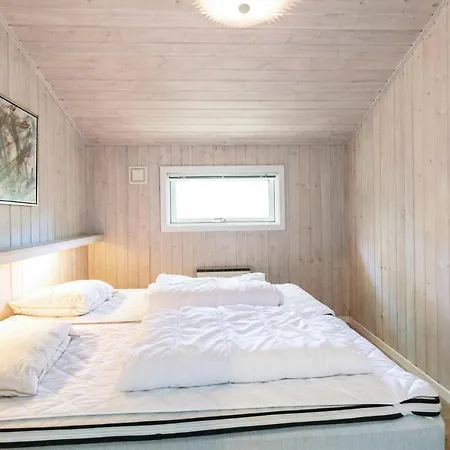 Feriehus Tørveskæret Nexø Iv